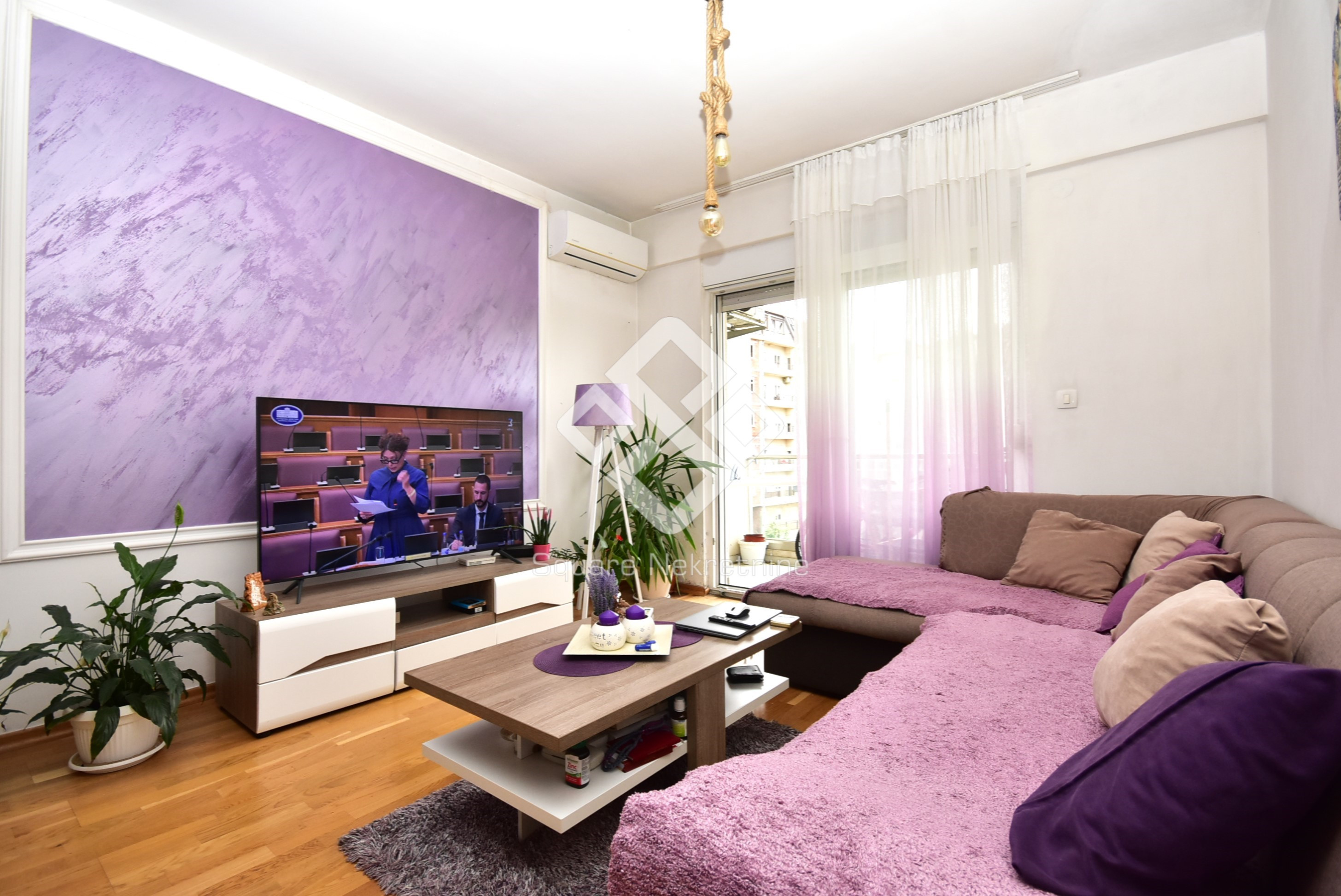 Dvosoban stan 64m2, namjesten+parking,Ljubovic