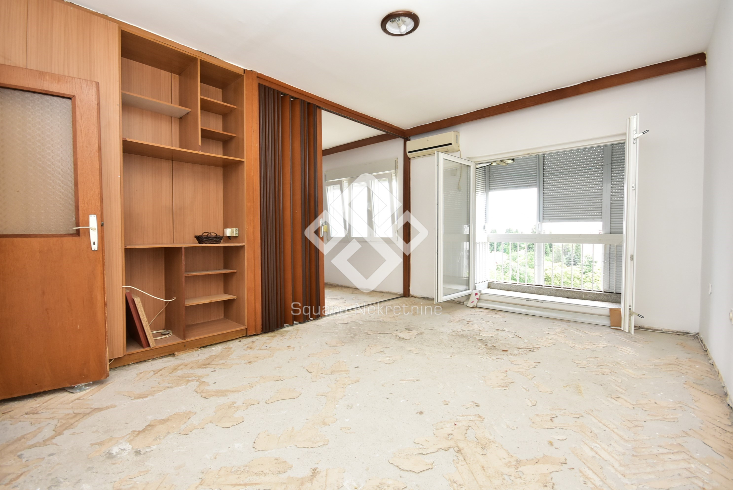 Dvosoban stan 80m2, prazan, Zabjelo