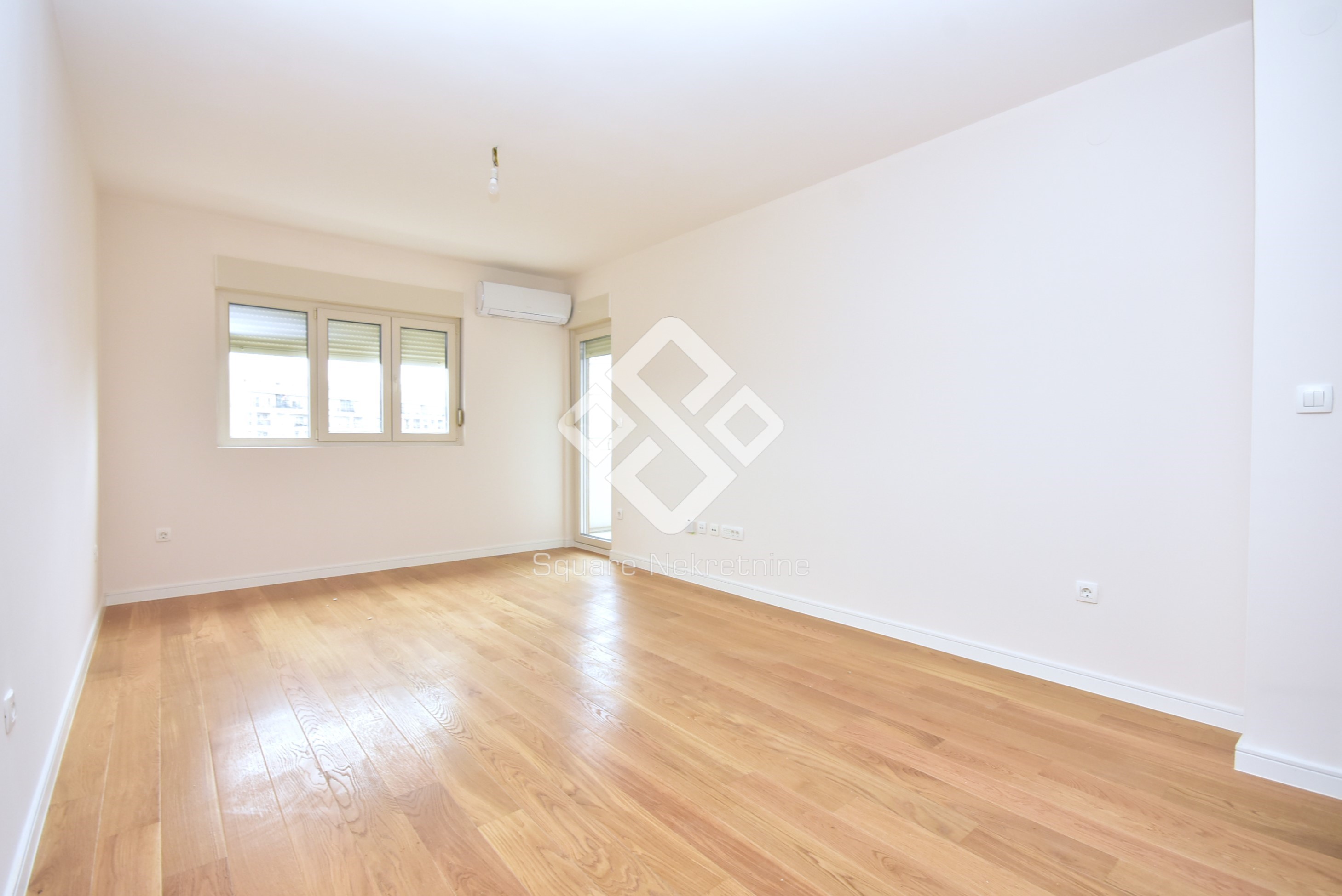 Jednosoban stan 49m2, nov i neuseljavan, Central Point