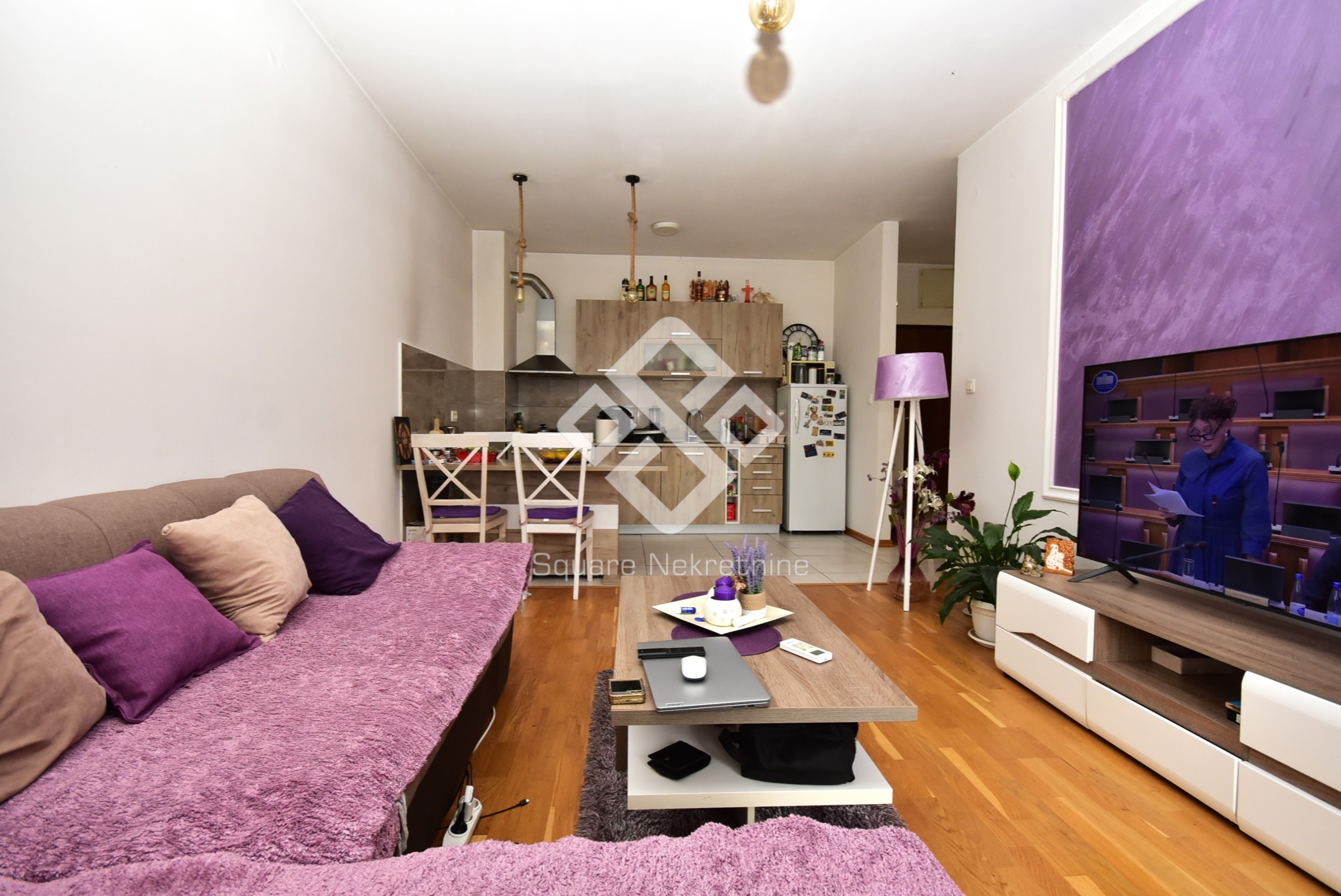 Dvosoban stan 64m2, namjesten+parking,Ljubovic