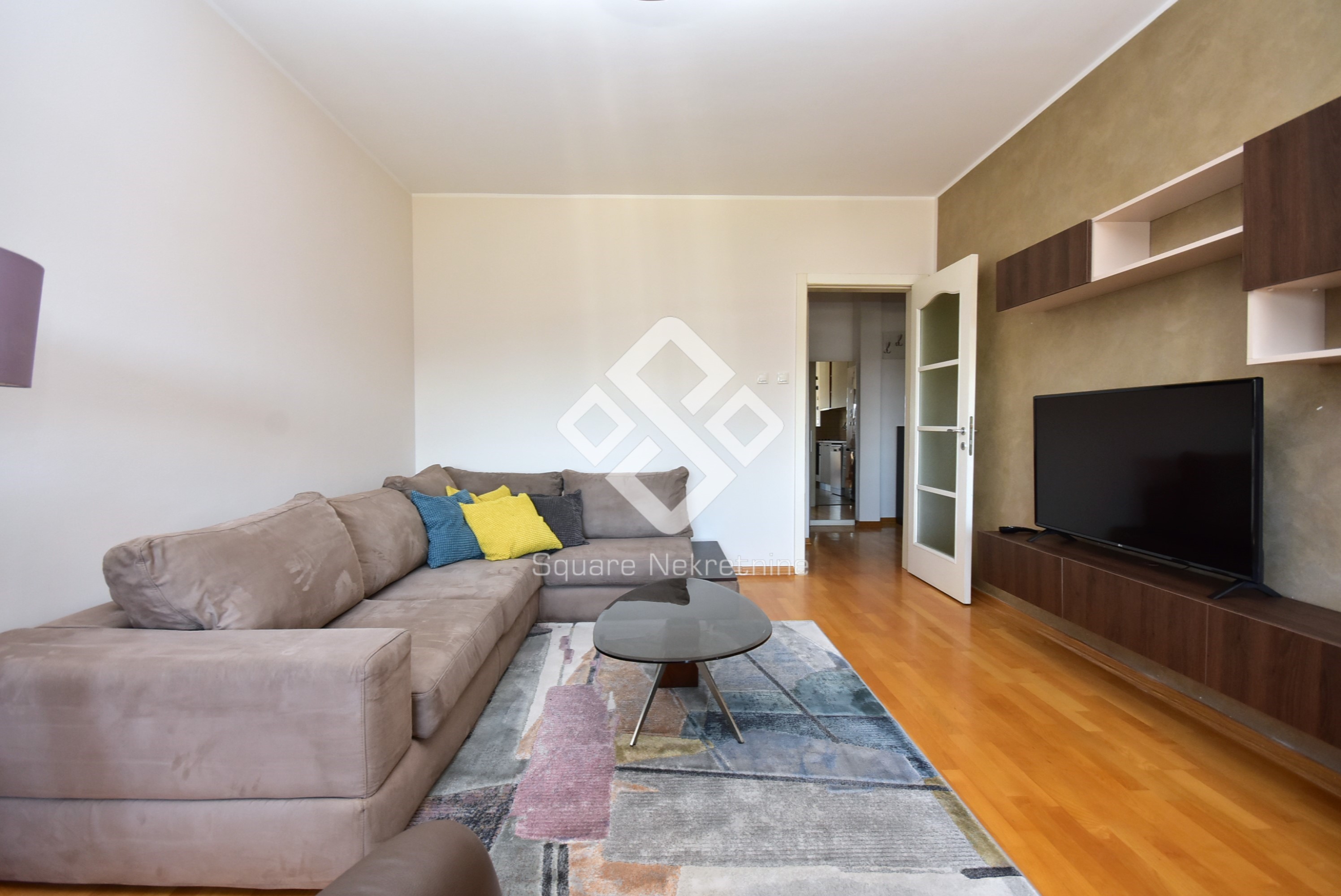 Dvosoban dupleks stan 85m2, namjesten+parking, Preko Morace