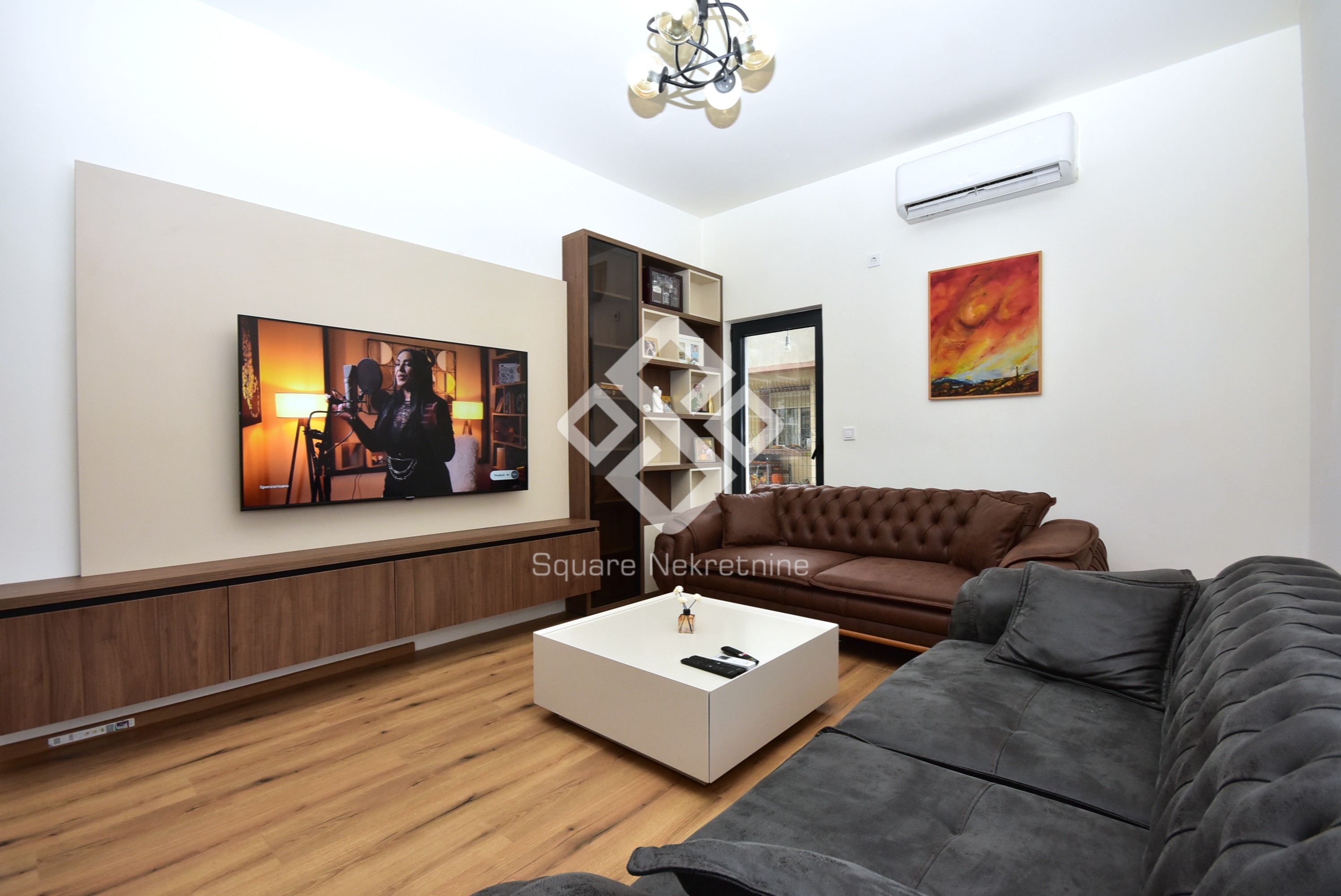 Trosoban stan 80m2 + 250m2 dvorista, namjesten+parking, Zabjelo