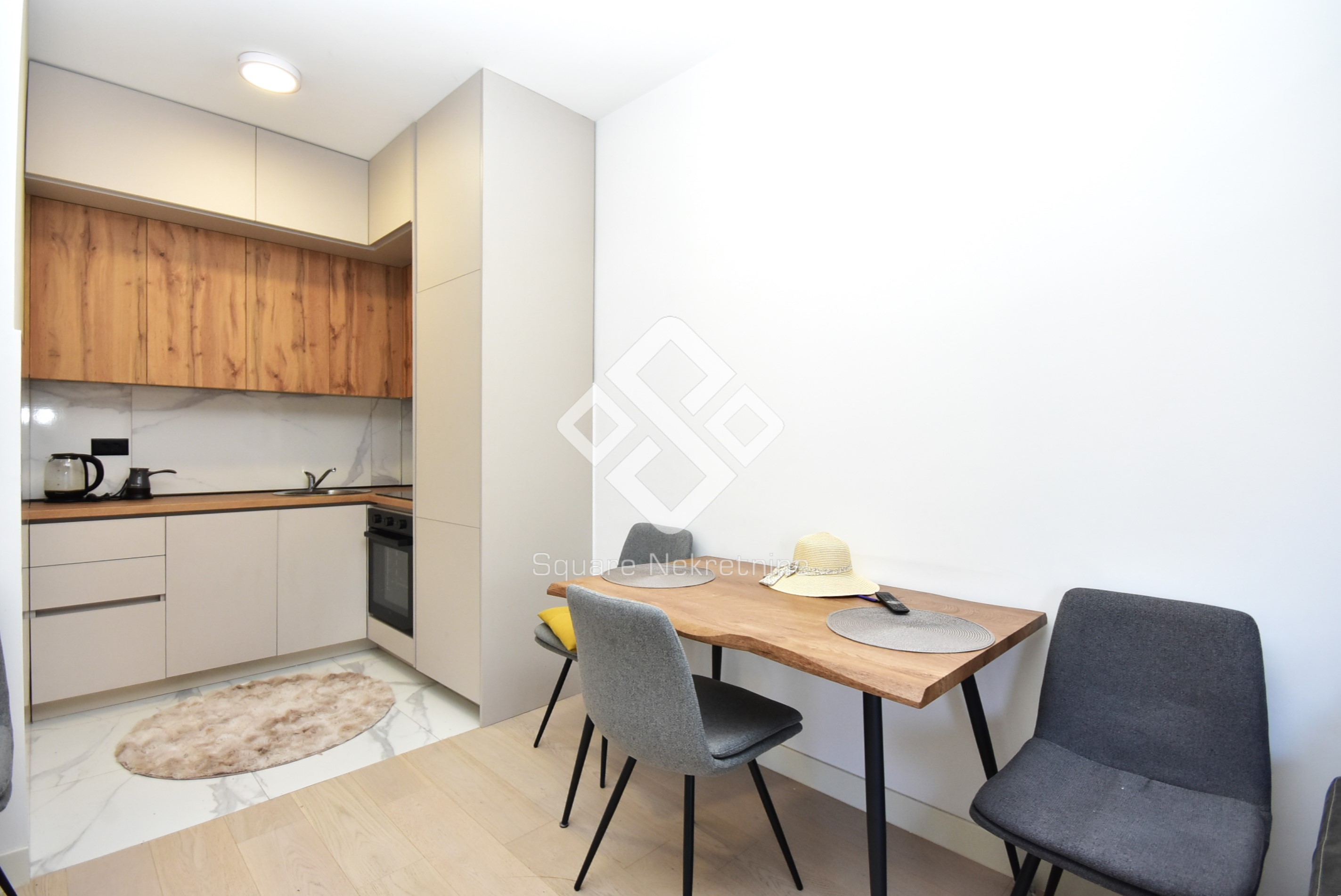 Jednosoban stan 45m2, namjesten+parking, Krivi Most