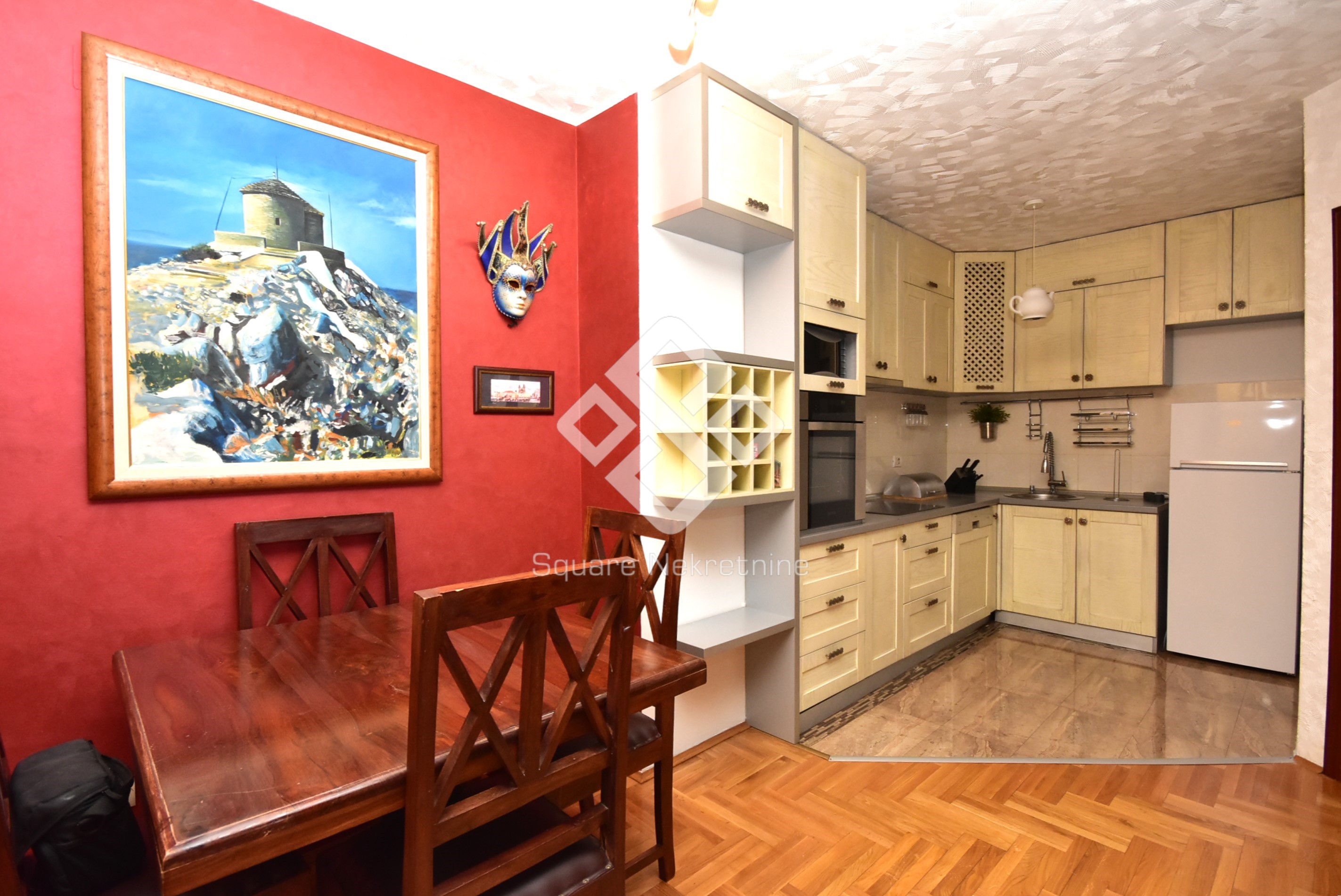 Dvosoban stan 60m2, namjesten+parking, Iza Big Fashion