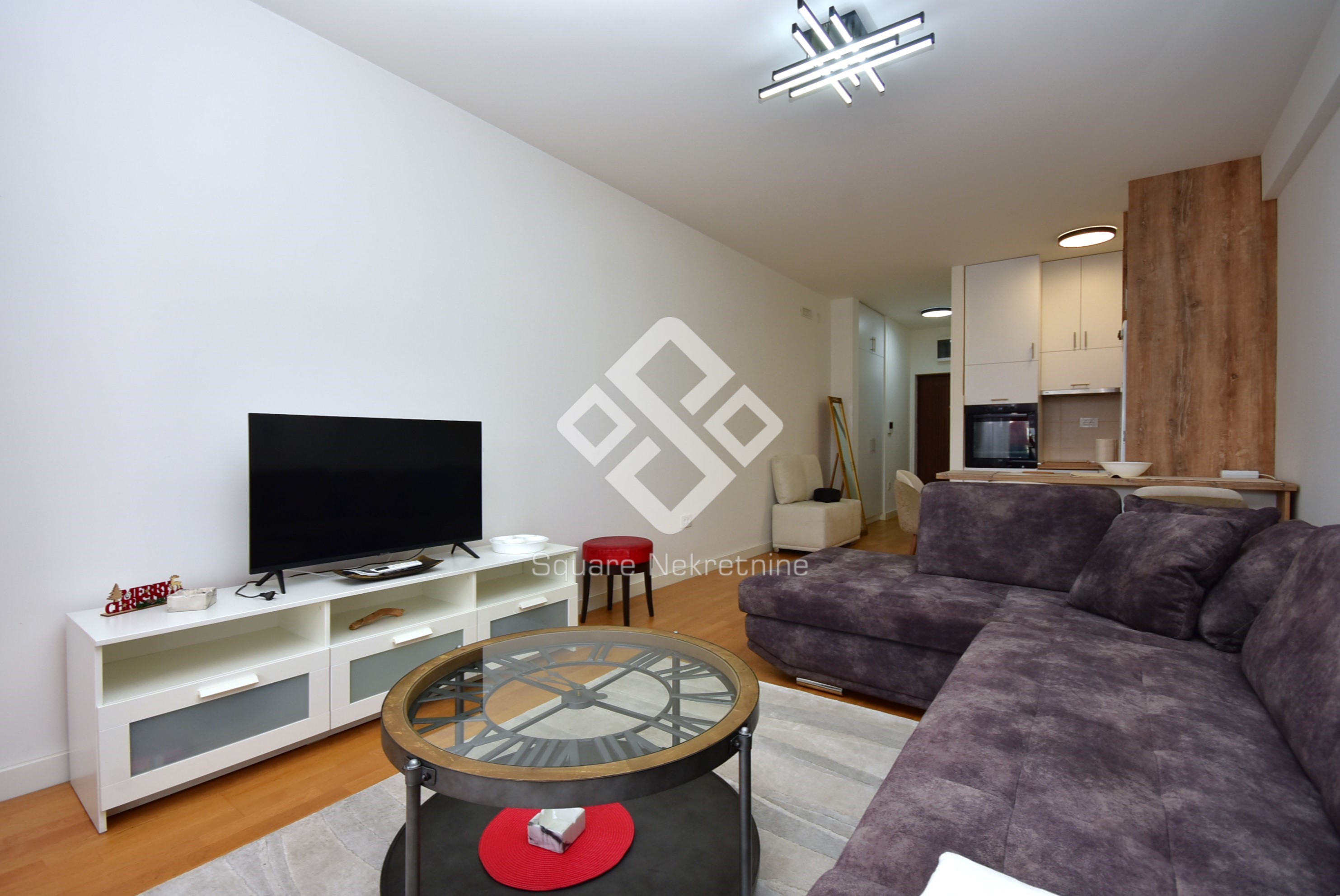 Garsonjera 35m2, namjestena+garaza, Tolosi