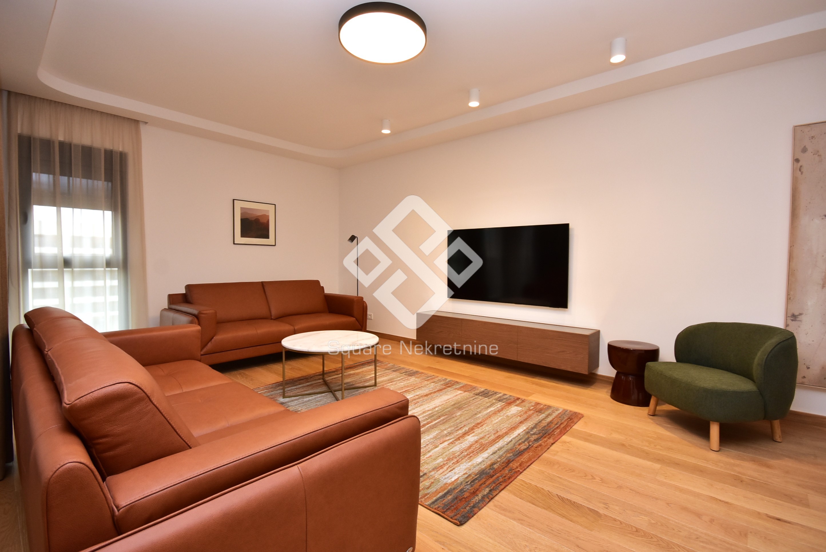 Trosoban stan 105m2, nov i namjesten+garaza, City Kvart