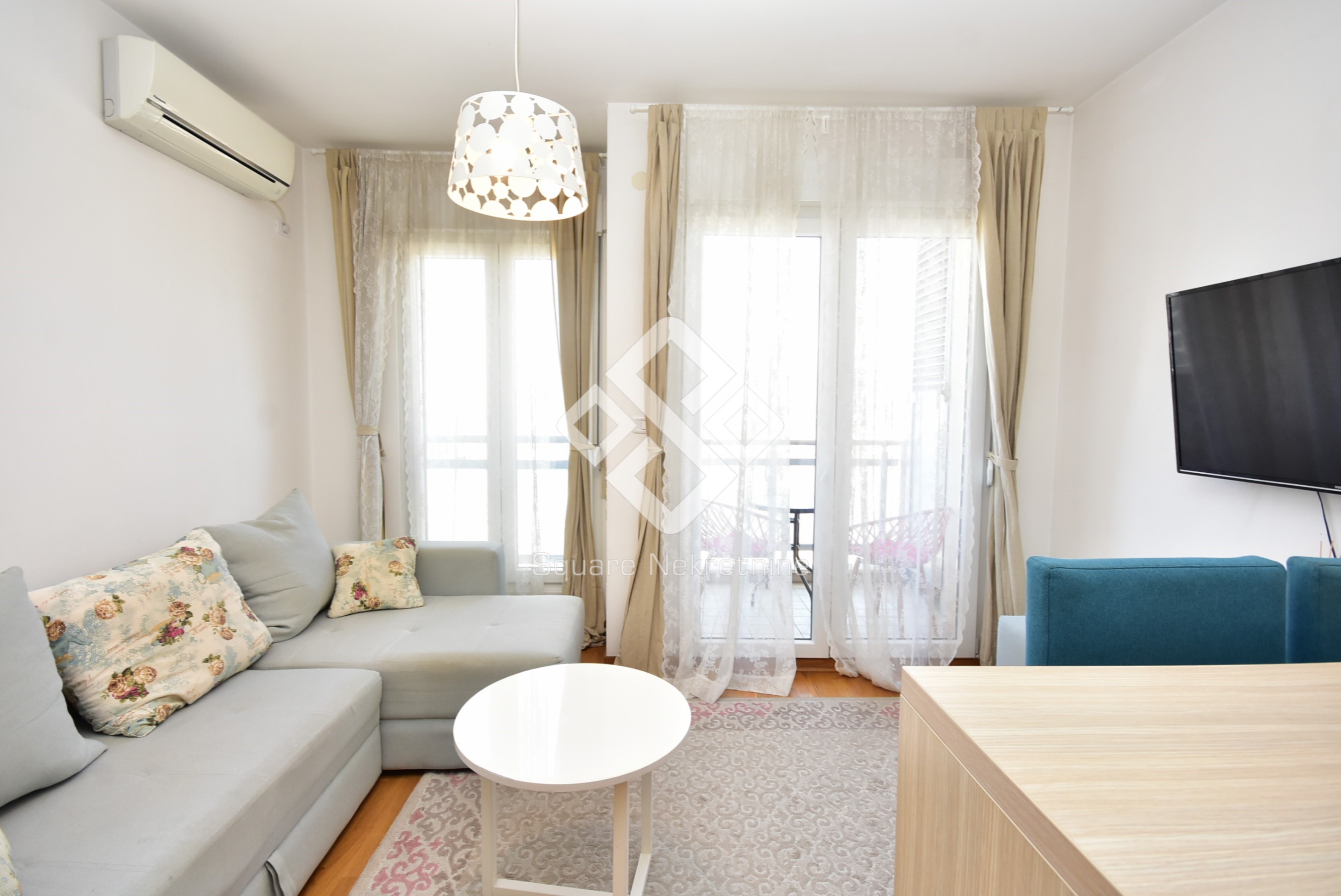 Garsonjera 26m2, namjestena, City Kvart