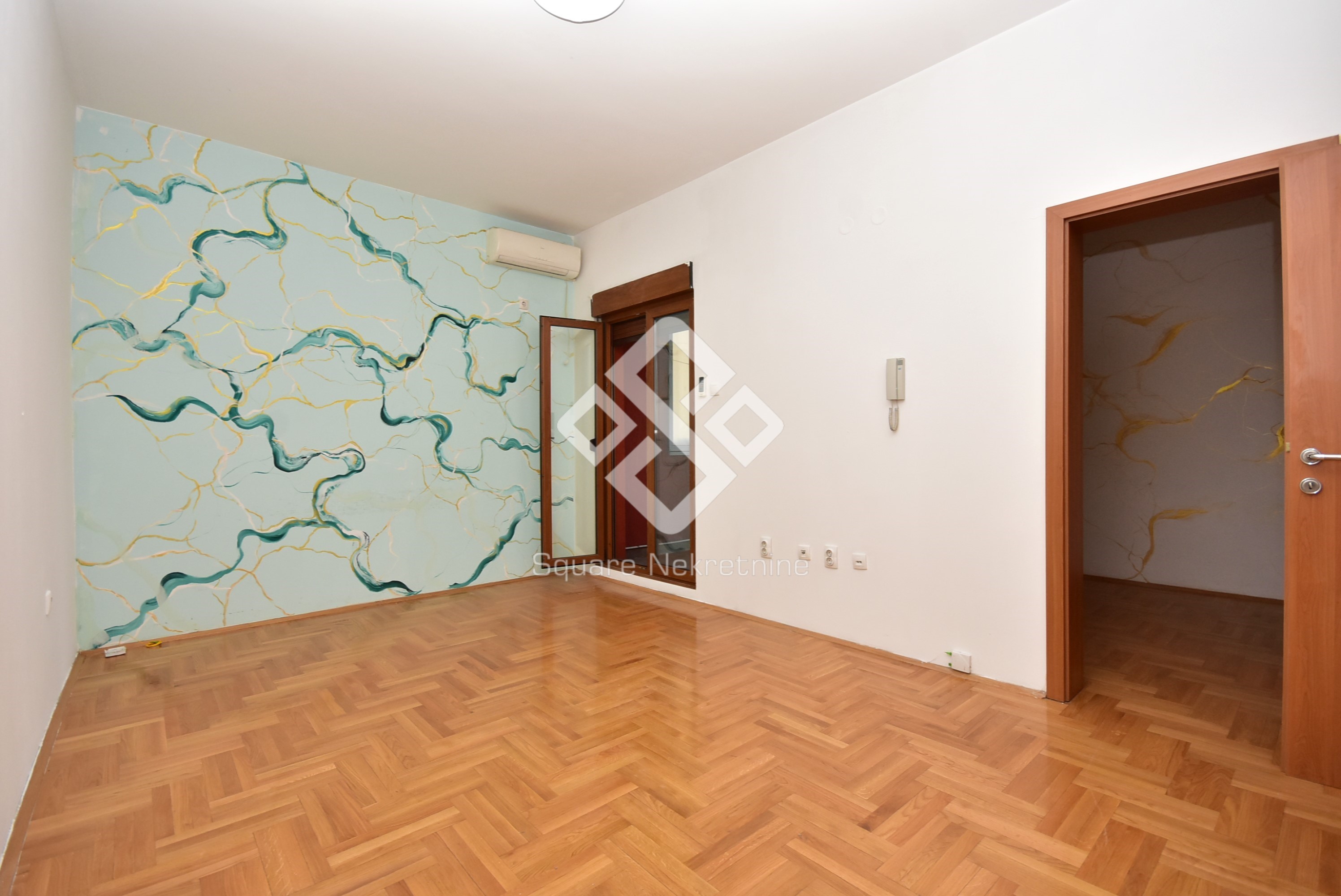 Jednosoban stn 40m2, sa elementima, Tuski Put