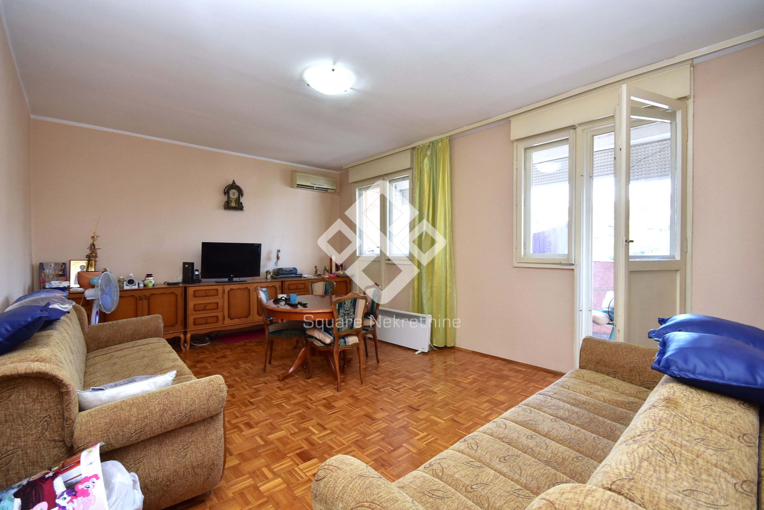 Dvosoban stan 83m2, prazan, Preko Morace