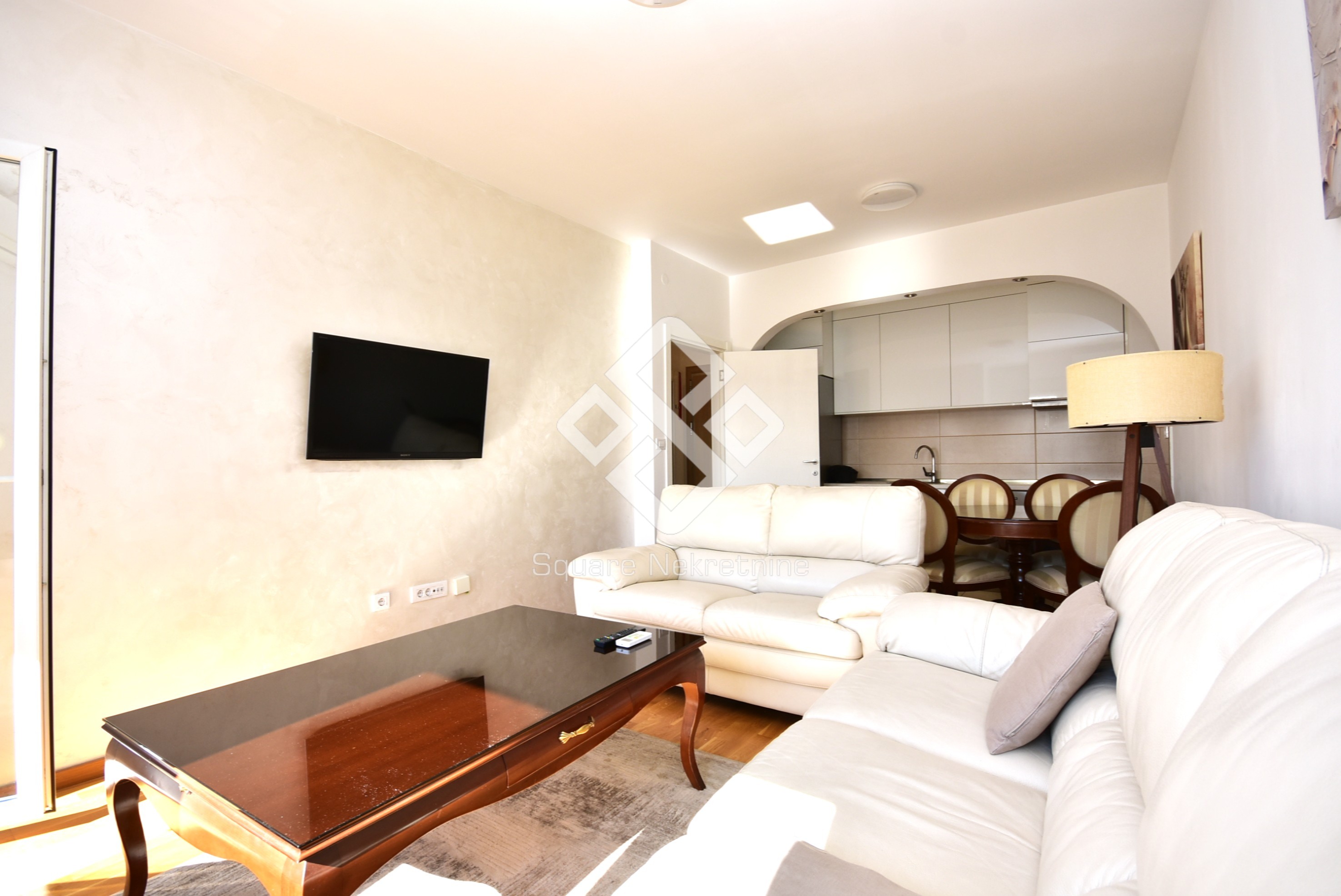 Jednosoban stan 45m2, namjesten+parking, Zabjelo