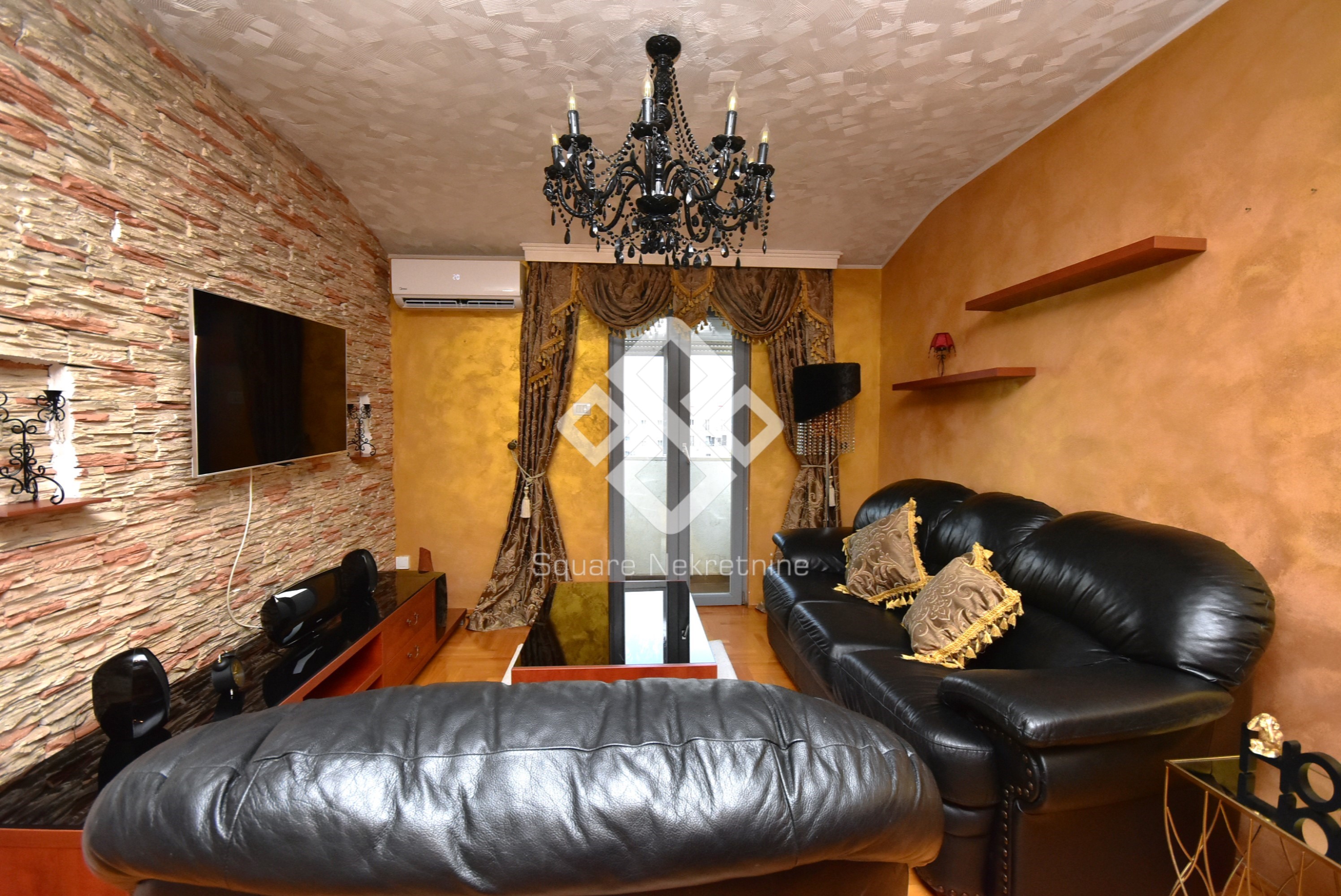 Dvosoban stan 60m2, namjesten+parking, Iza Big Fashion