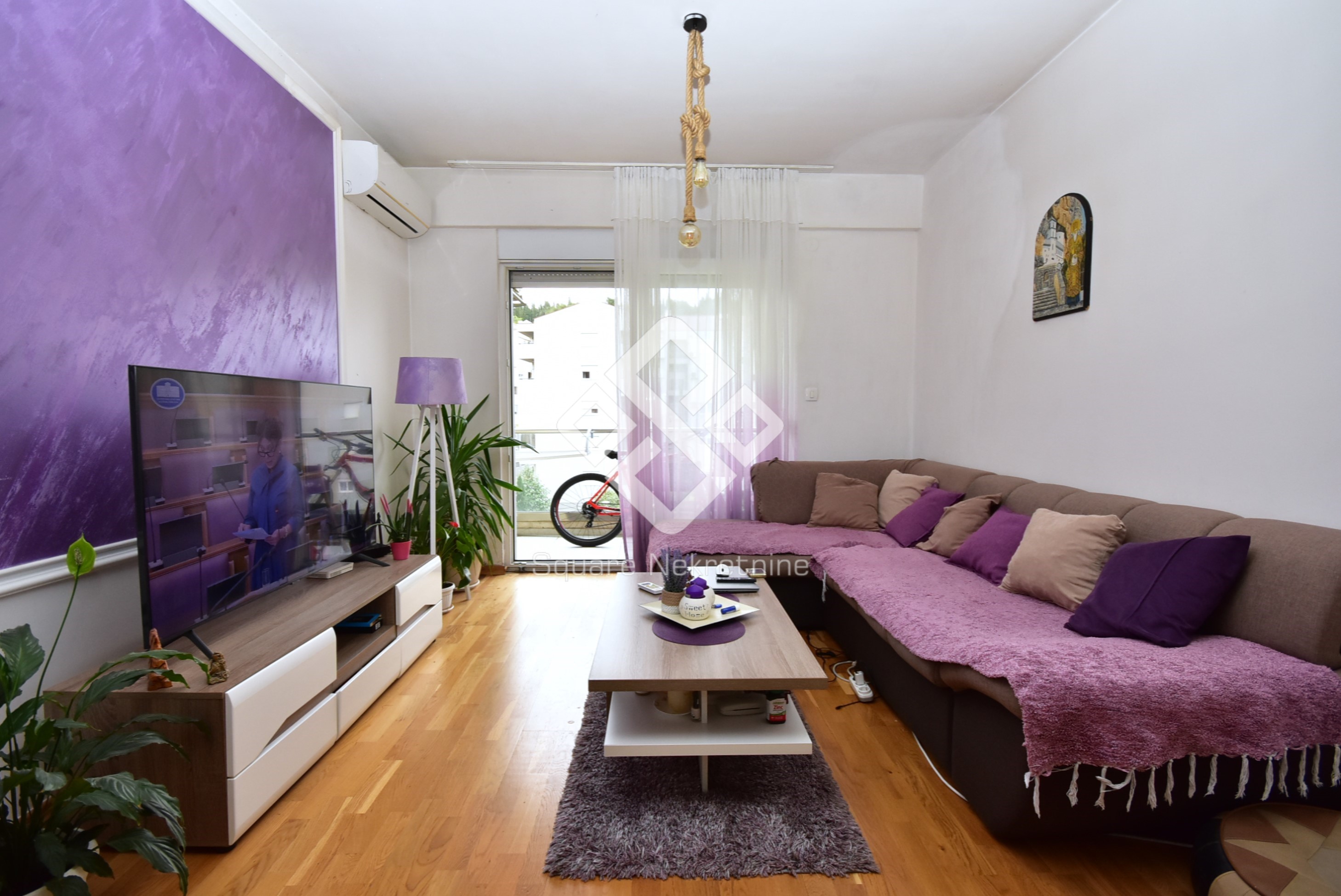 Dvosoban stan 64m2, namjesten+parking,Ljubovic