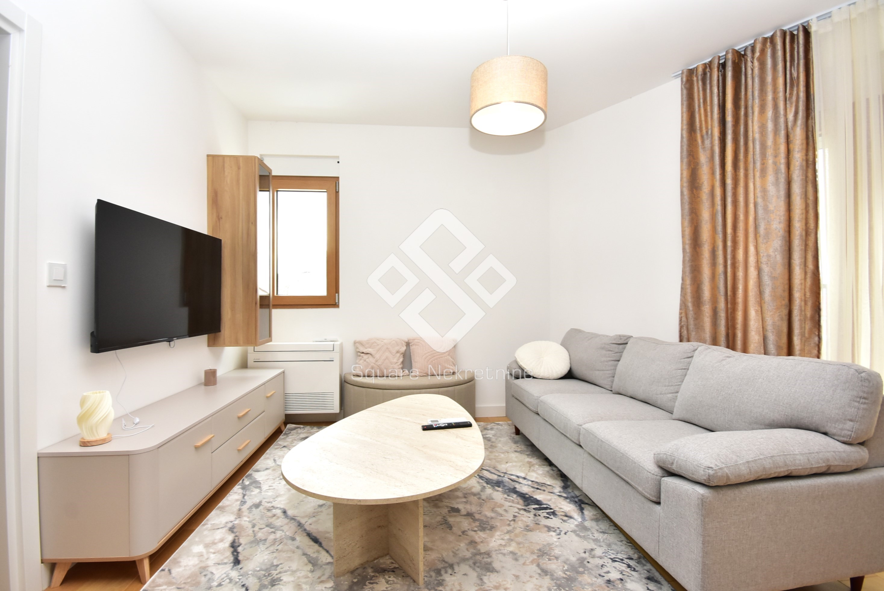 Jednosoban stan 42m2, namjesten+parking, Toloska suma