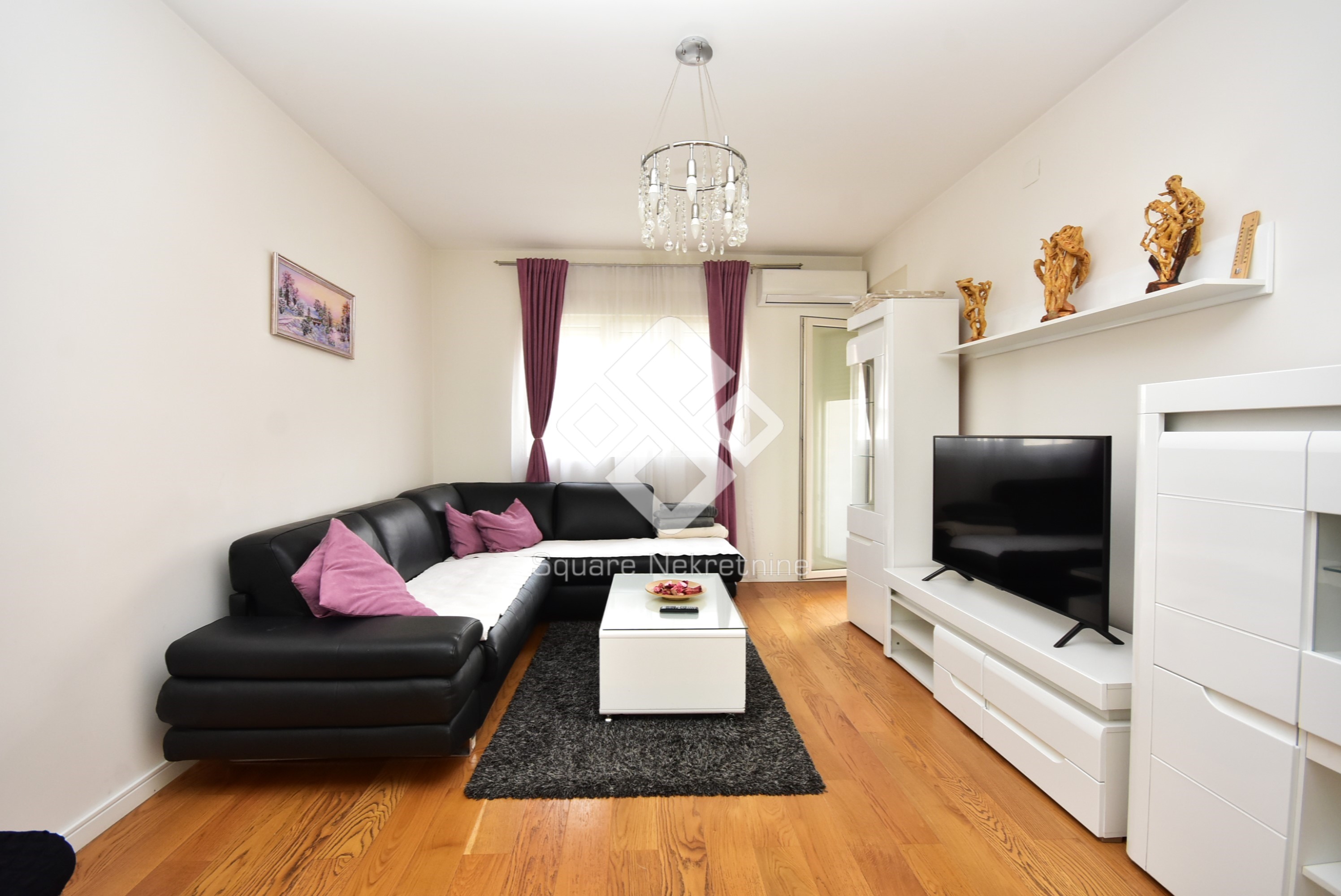 Jednosoban stan 49m2, namjesten, Central Point