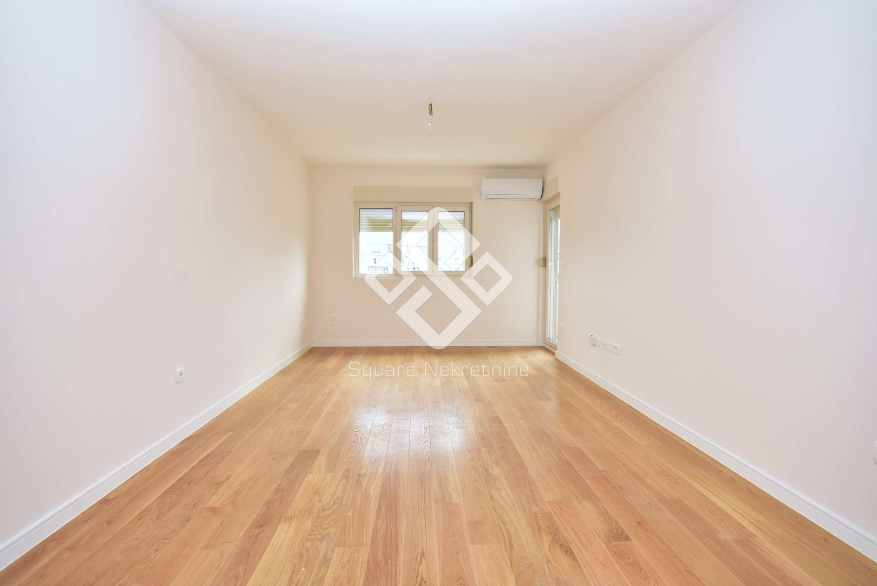 Jednosoban stan 49m2, nov i neuseljavan, Central Point