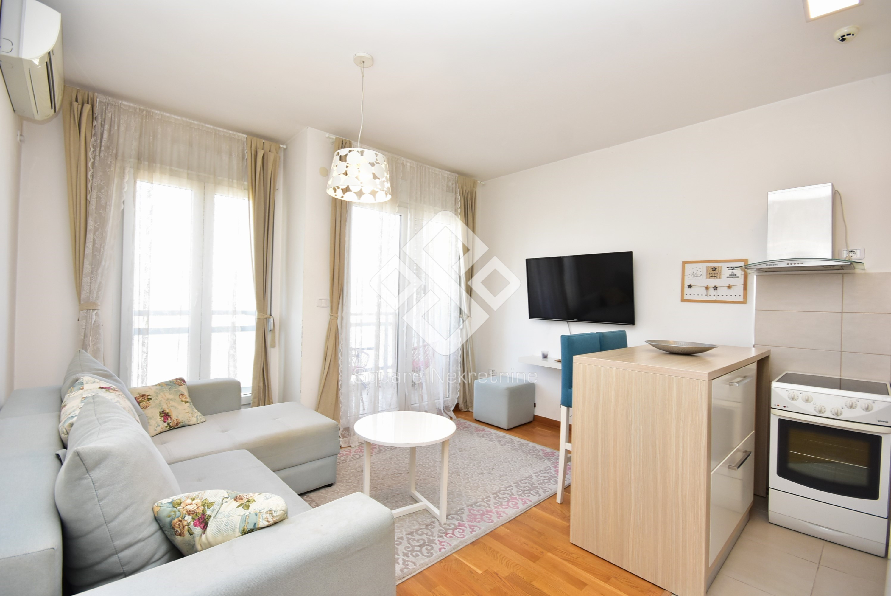 Garsonjera 26m2, namjestena, City Kvart