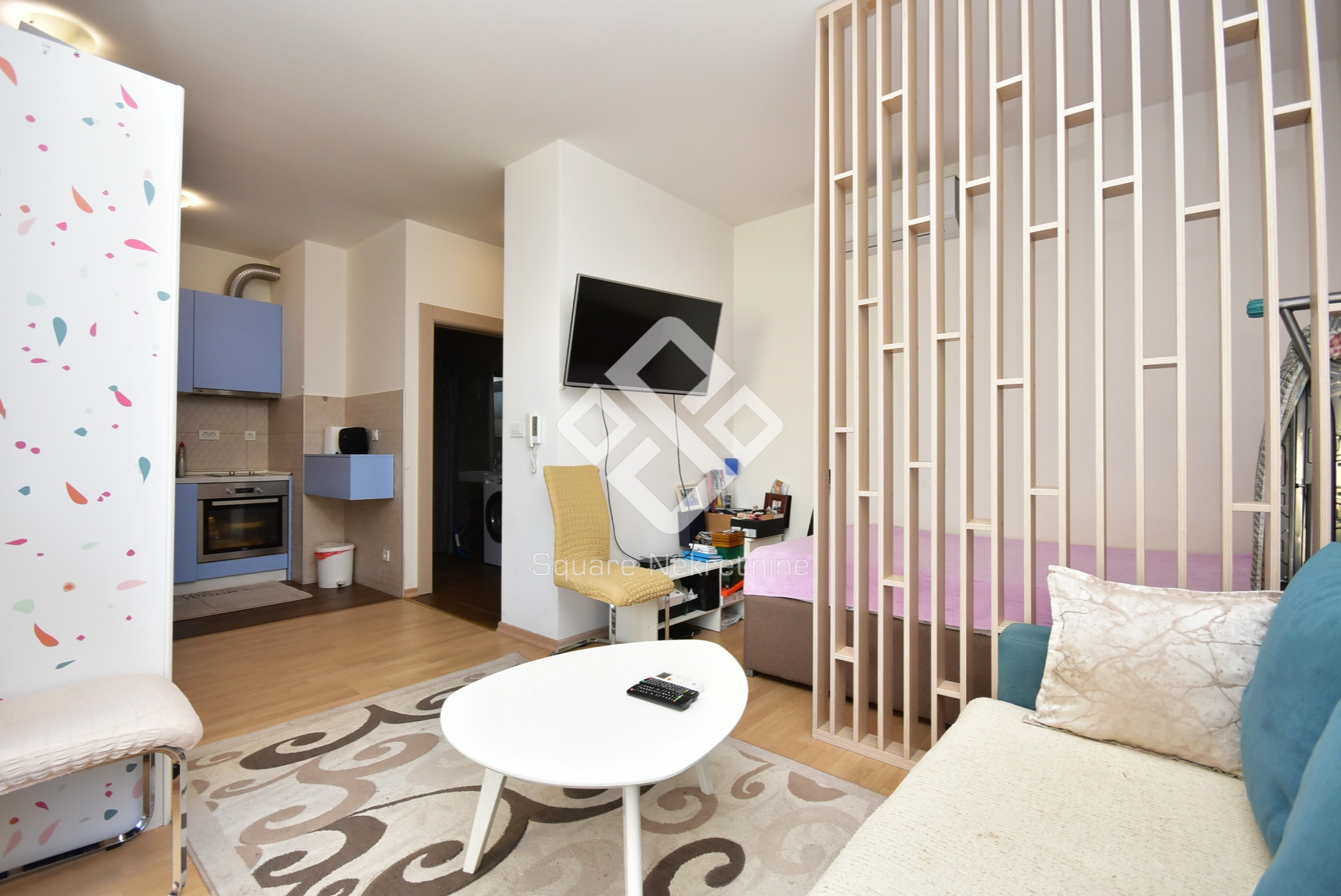 Garsonjera 30m2, namjestena, Volvox, Pobrezje