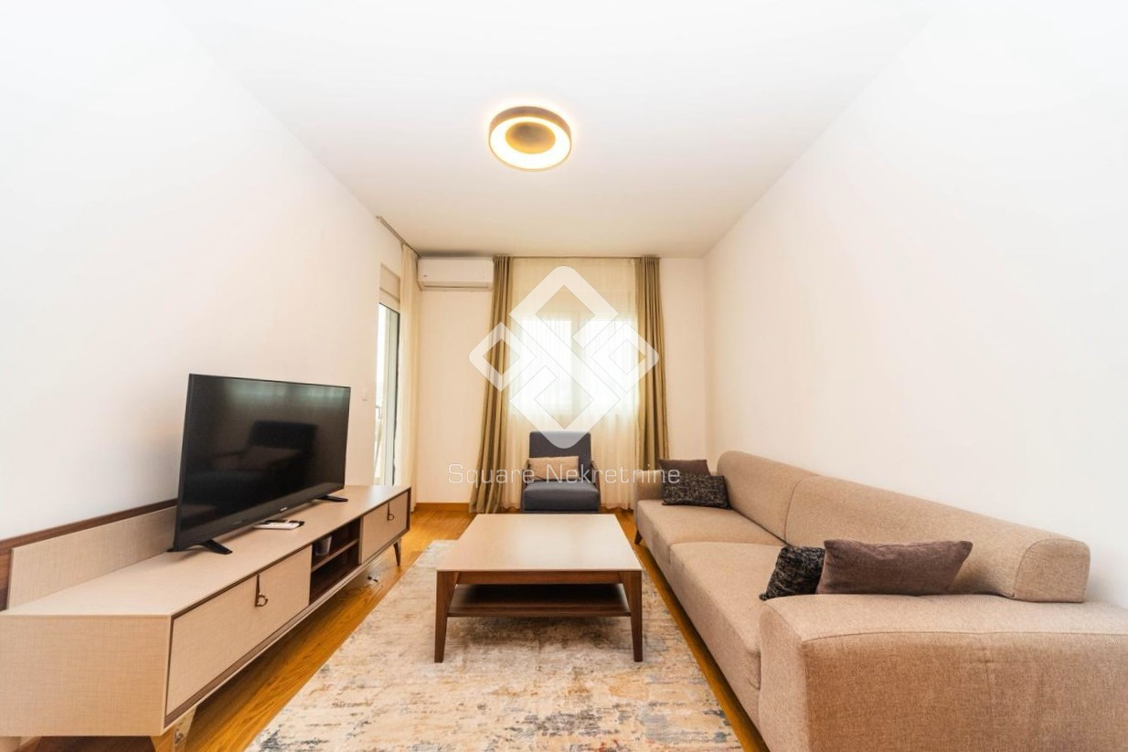 Jednosoban stan 45m2, namjesten + garaza, New City