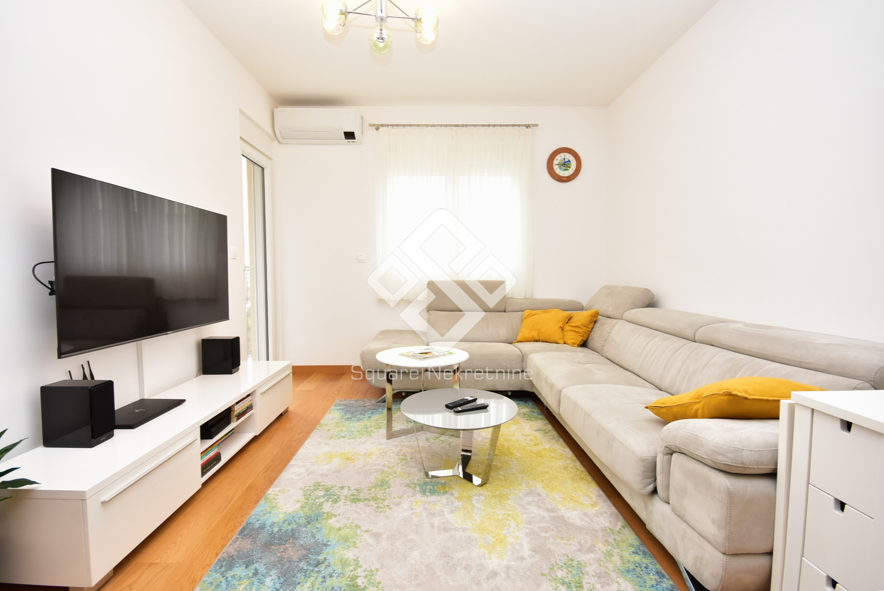 Jednosoban stan 45m2, namjesten+garaza, New City