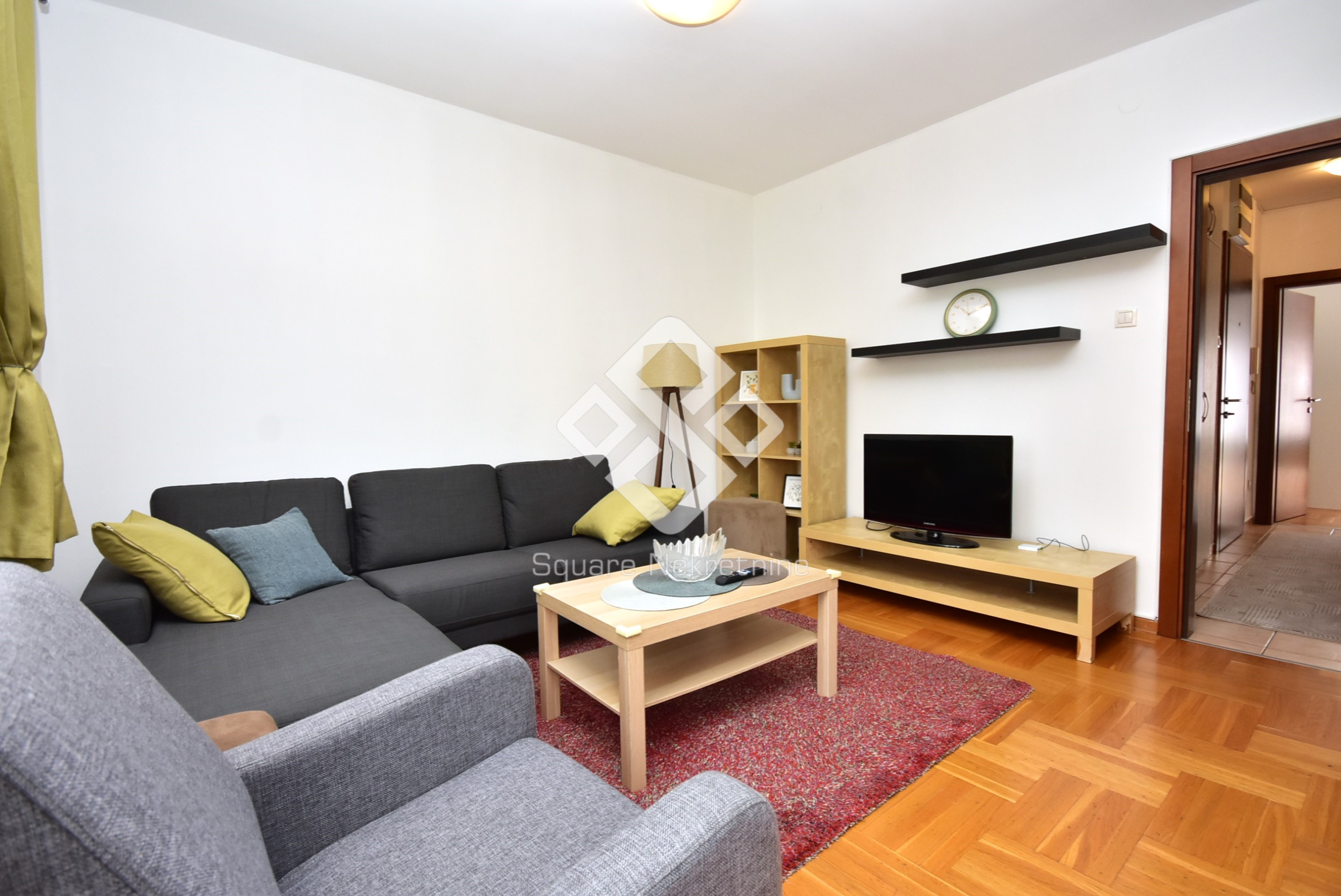 Jednosoban stan 45m2, namjesten+parking, Nova Dalmatinska