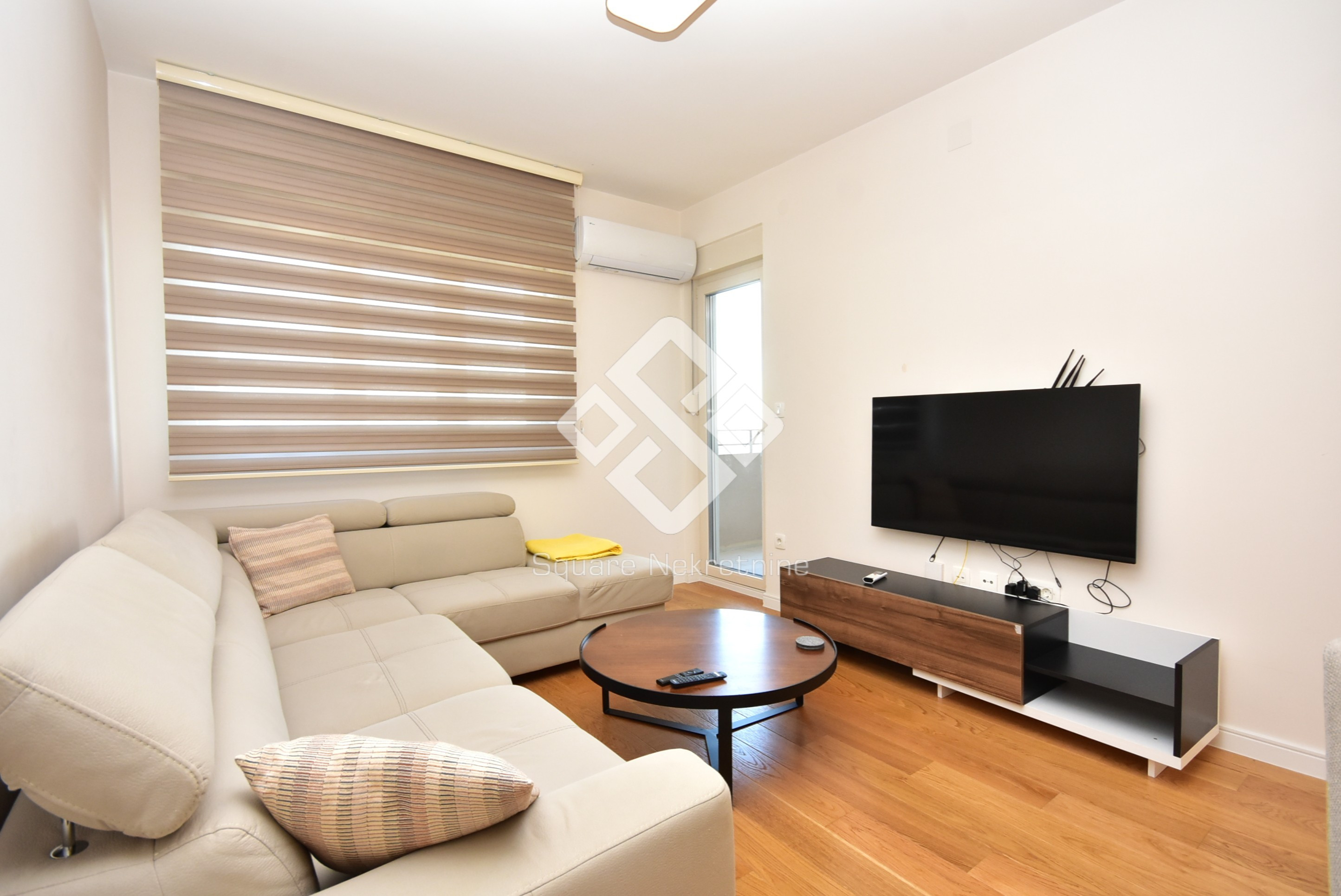 Jednosoban stan 46m2, namjesten, Central Point