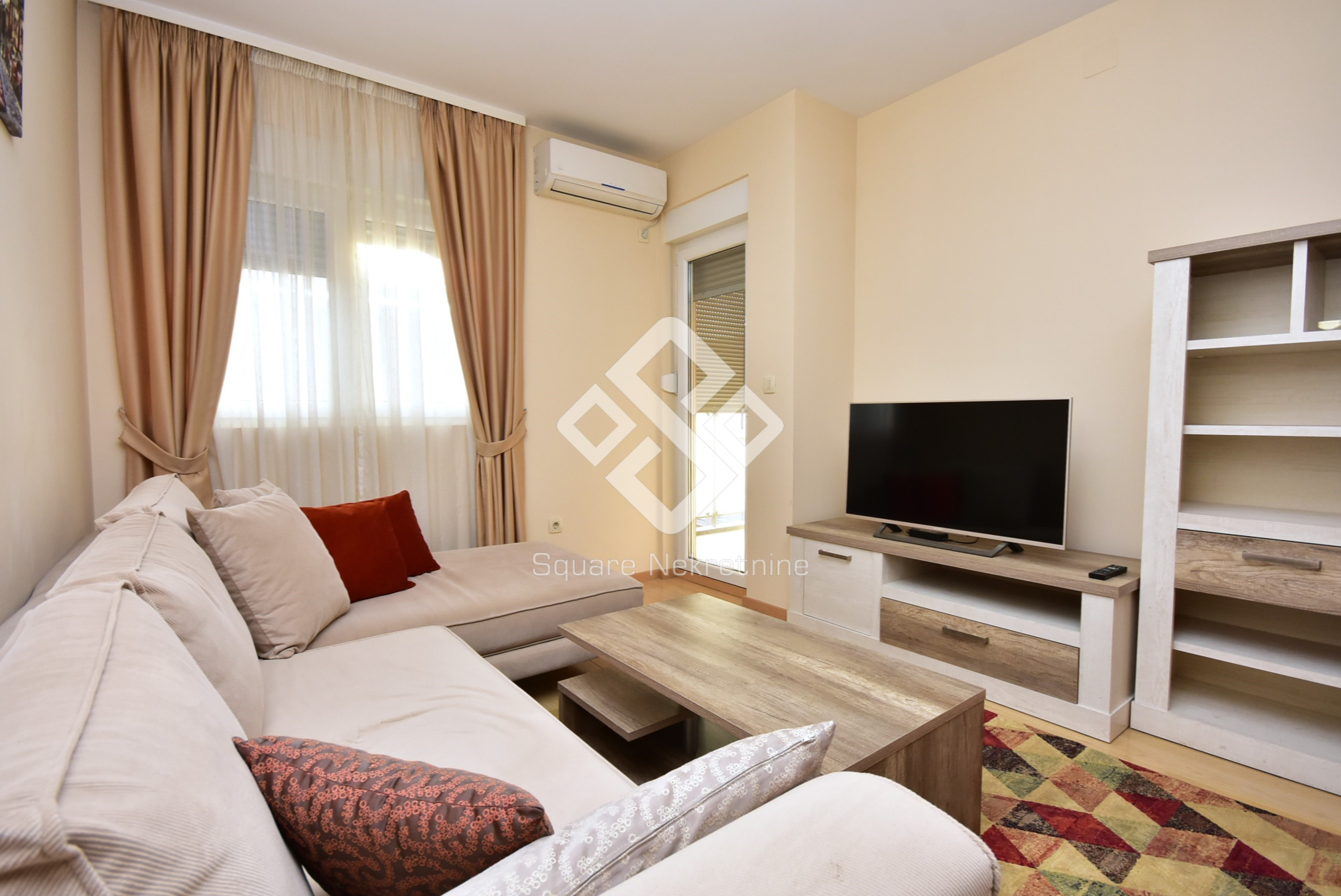 Jednosoban stan 46m2, namjesten, City Kvart