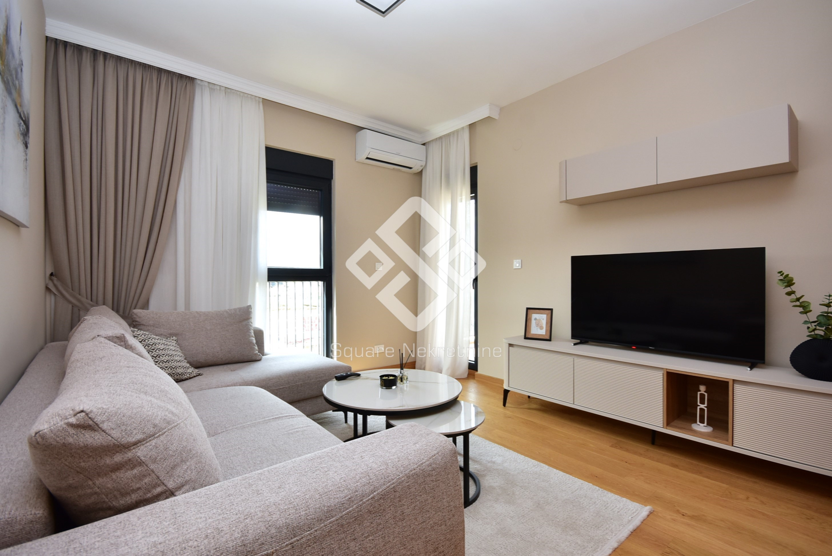 Jednosoban stan 46m2, nov i namjesten+garaza, Premium City