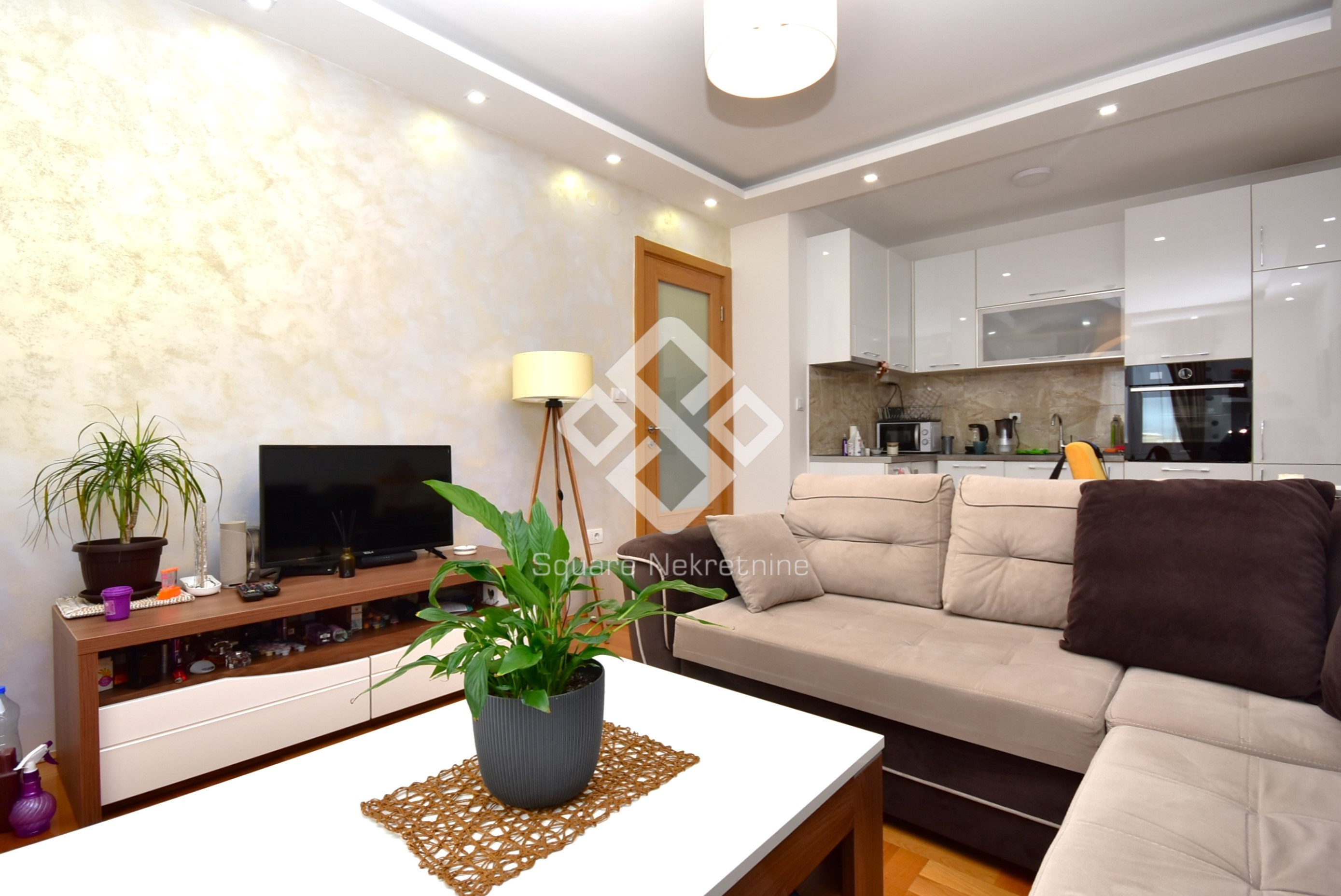 Jednosoban stan 48m2, namjesten, Stari Aerodrom