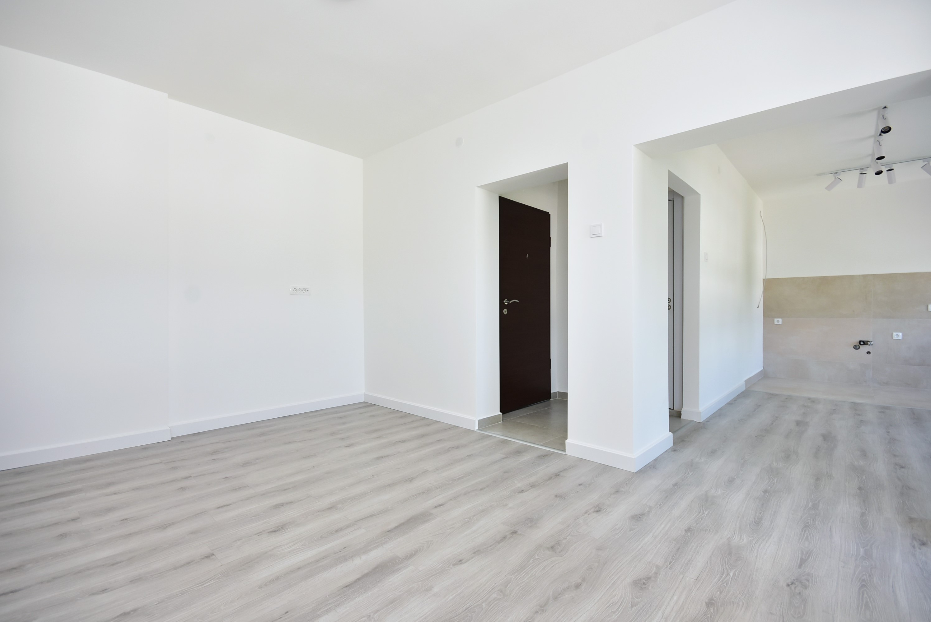 Jednosoban stan 48m2, renoviran, Preko Morace