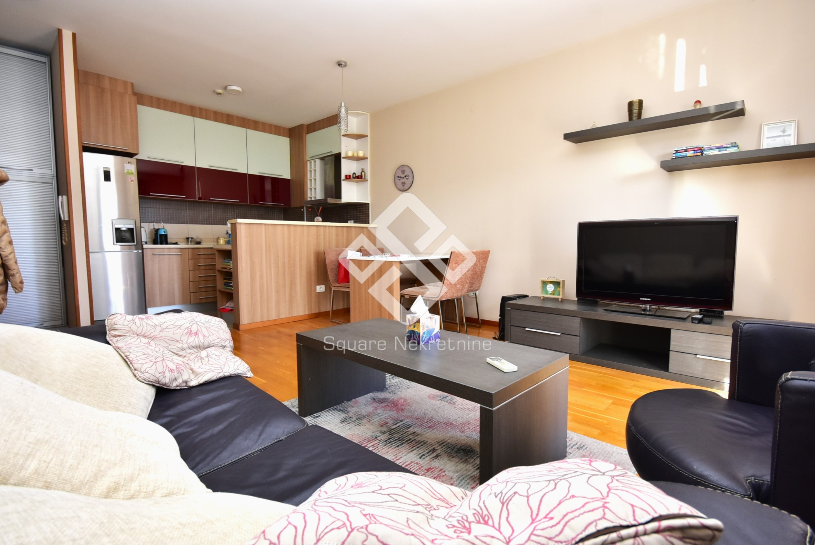 Jednosoban stan 50m2, namjesten+garaza, City Kvart