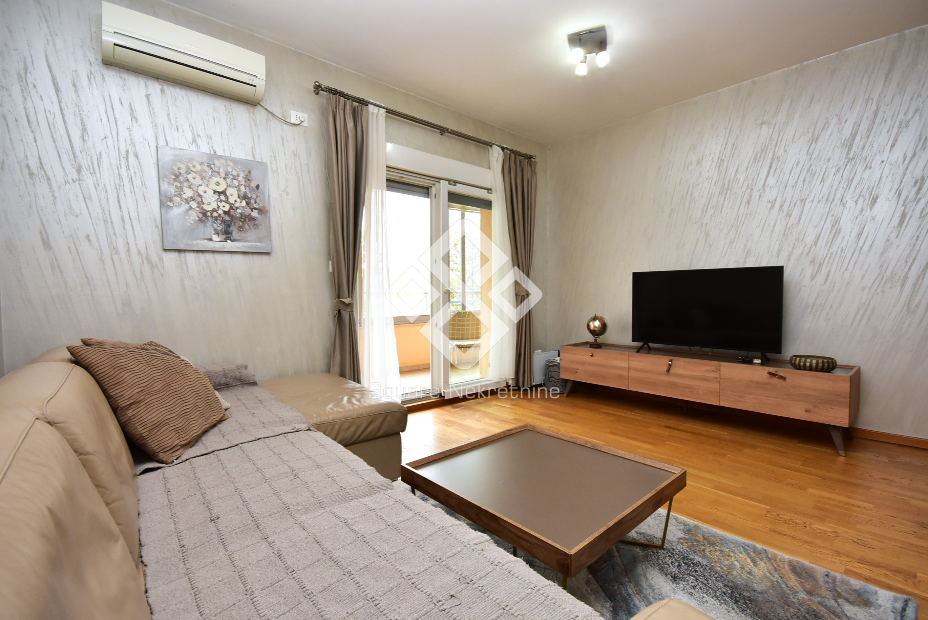 Jednosoban stan 52m2, namjesten+garaza, City Kvart